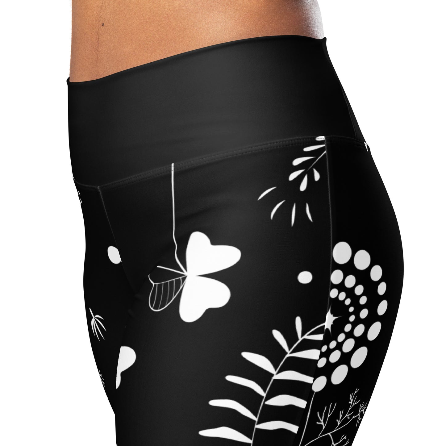 Leggings mit Schlag -Blumen Design schwarz/weis