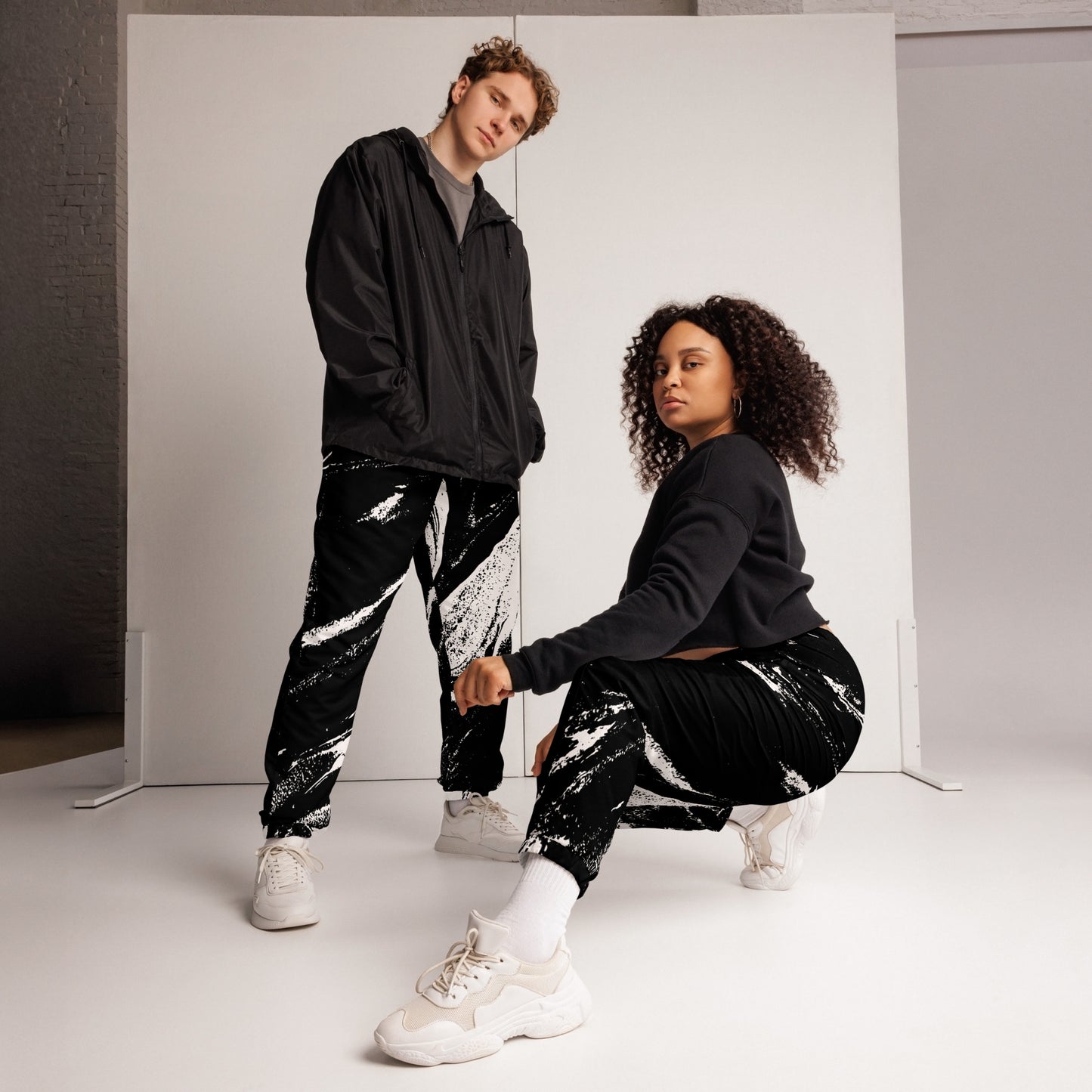 Urban Flow Performance Pants - schwarz/weiß