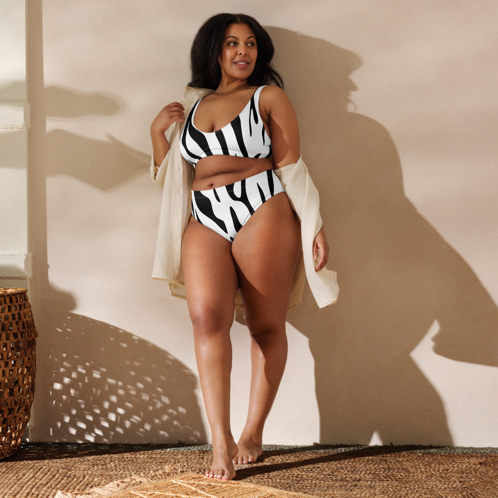 Recycelter Bikini mit hoher Taille - Streifenmuster in schwarz/weis