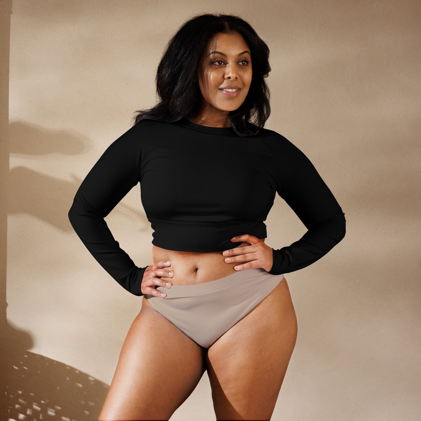 Recyceltes Langarm Crop Top - Basic schwarz