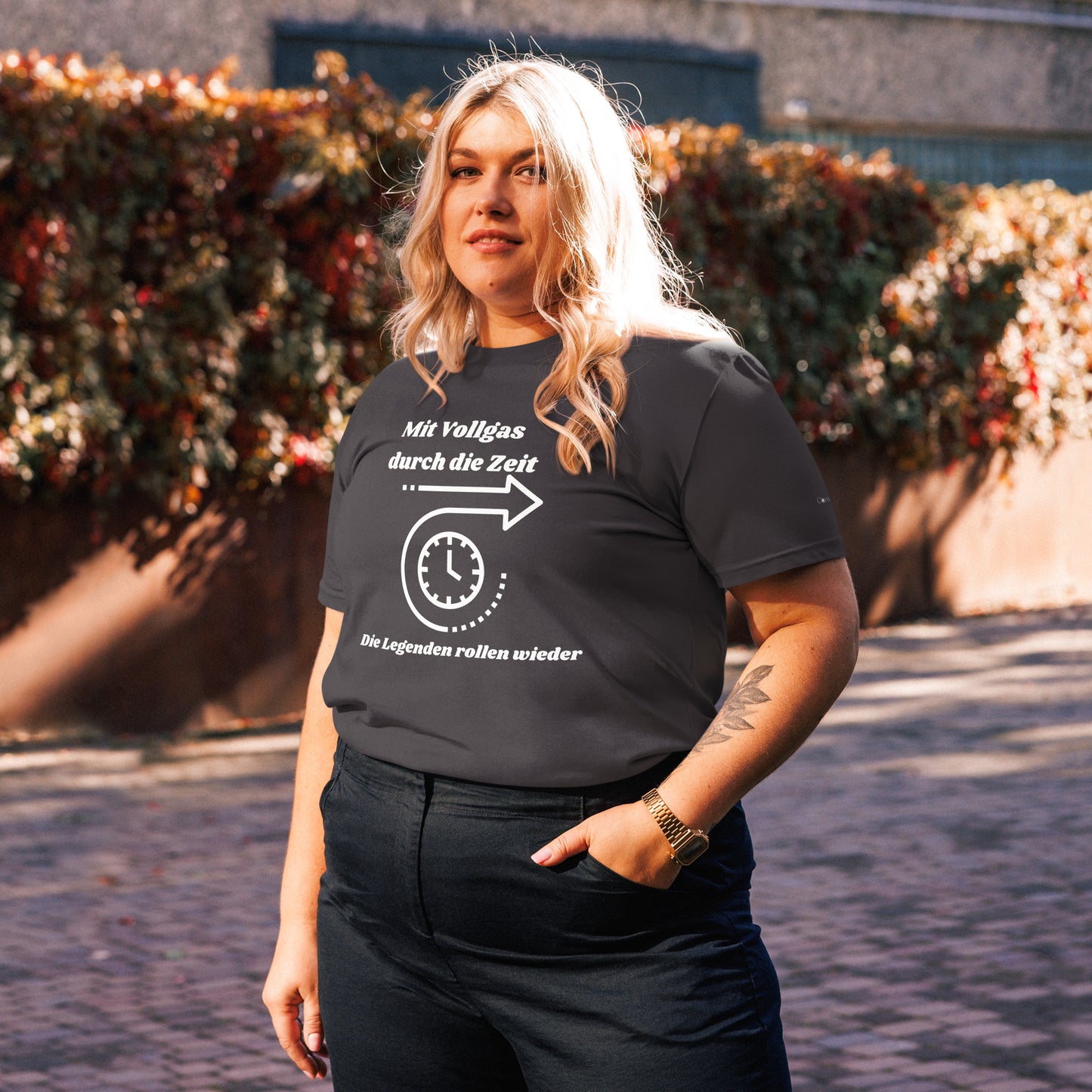 Unisex-Bio-Baumwoll-T-Shirt - Mit Vollgas durch die Zeit