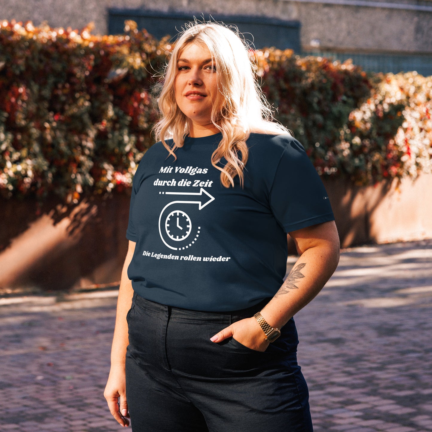 Unisex-Bio-Baumwoll-T-Shirt - Mit Vollgas durch die Zeit